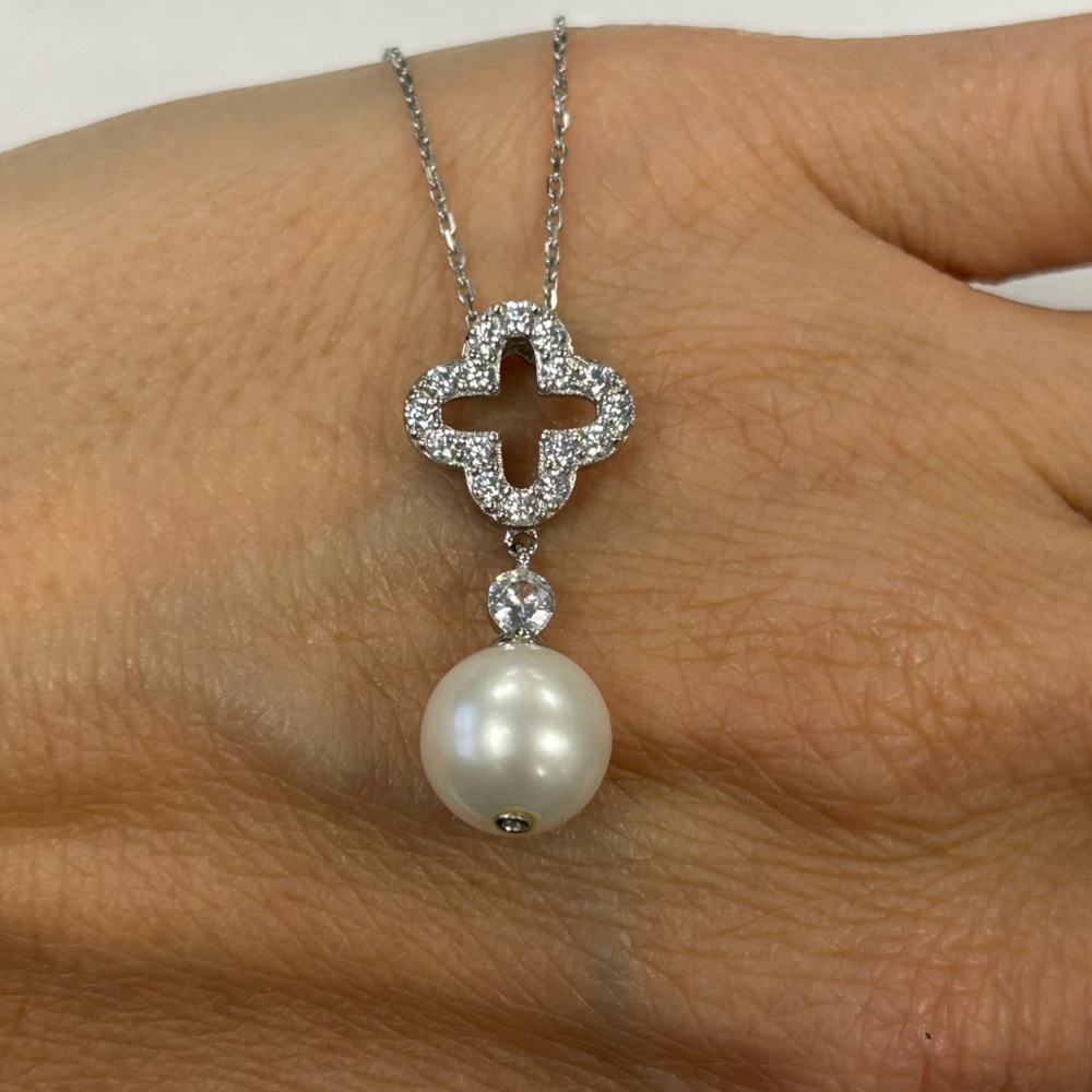 Suzy Levian Sterling Silver Clover White CZ & Pearl Pendant Necklace NWT